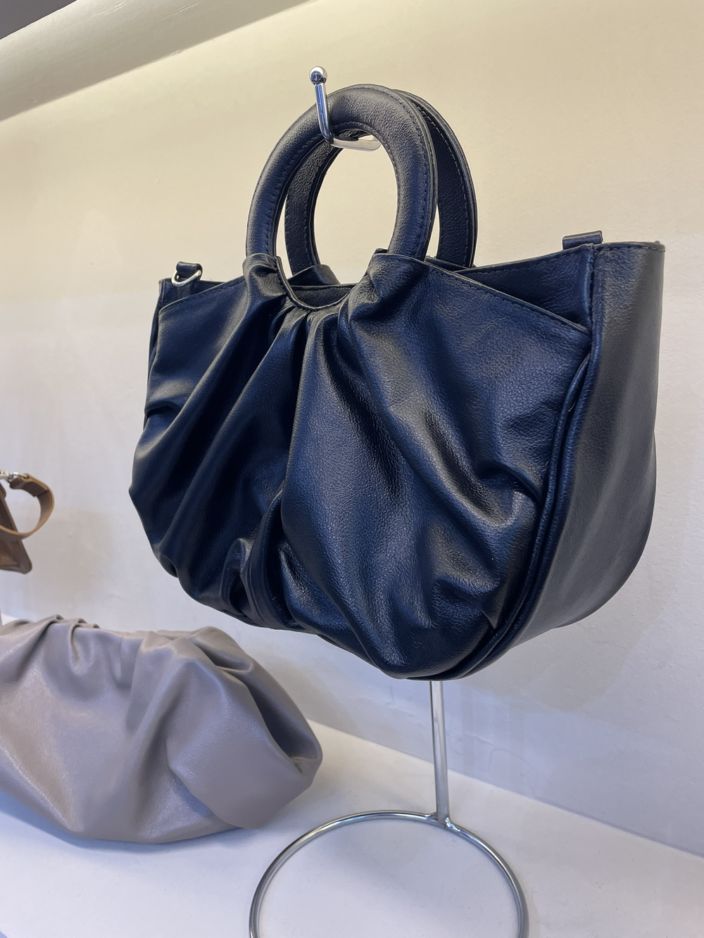 Bolsa Couro Com Pregas