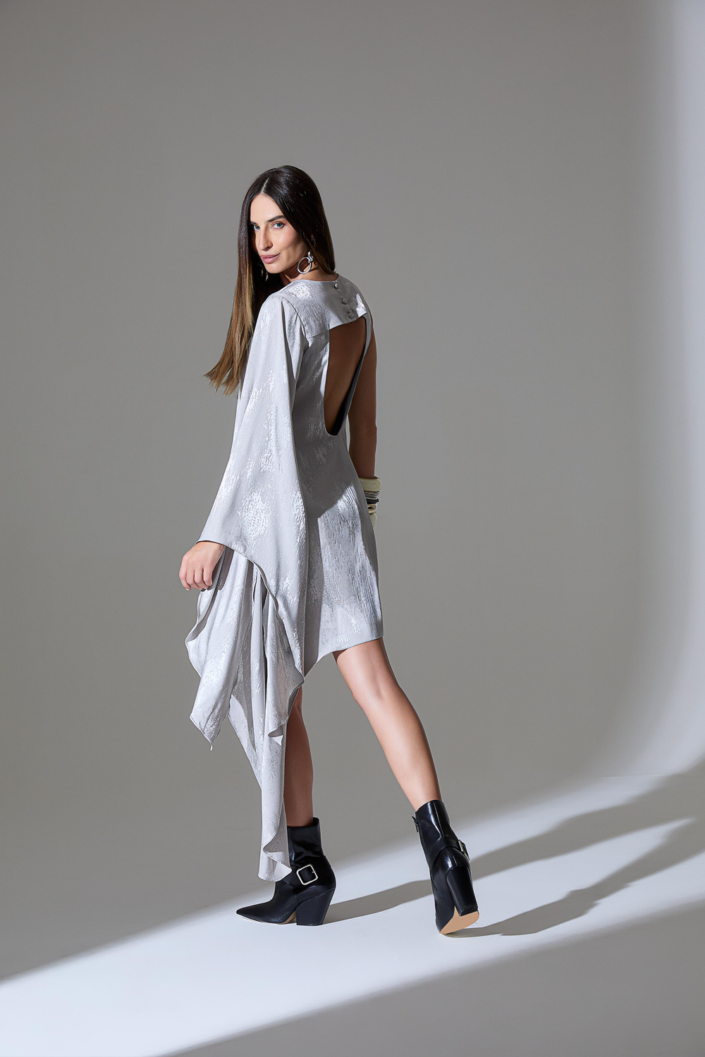 Vestido Curto Acetinado