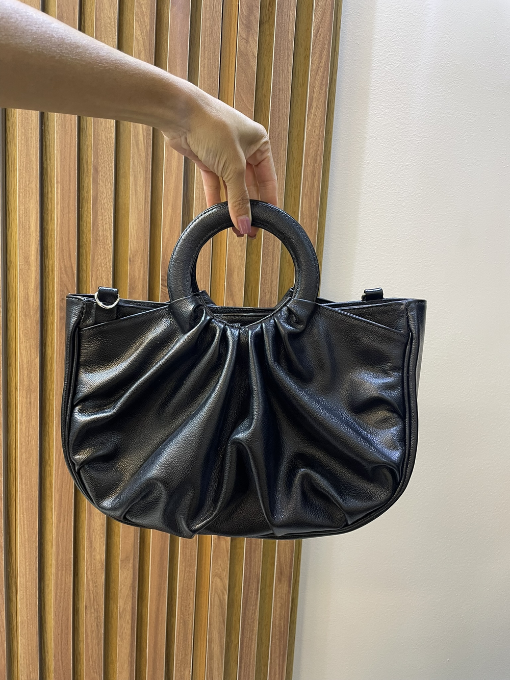 Bolsa Couro Com Pregas
