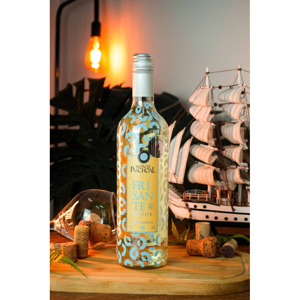 VINHO FRISANTE BRANCO MOSCATO SUAVE 750ML BRASIL