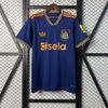 Camisa Newcastle 2025/26 Away – A elegância azul dos Magpies