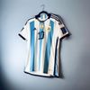 Camisa Argentina 2022 – Messi Campeão do Mundo (versão jogador)