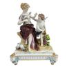 Figura feminina com cupido em porcelana européia