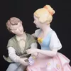 Graciosa Figura de casal em biscuit