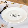Kit 4 Pratos de Sobremesa  com Frase "A tua mesa cura"