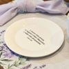 Prato de Sobremesa com frase "A mesa está posta..." 