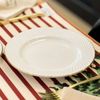 Prato de Sobremesa De Porcelana Branca Coleção Realeza
