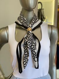 Lenço linha geometrico