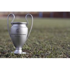 Miniatura da Taça da Champions League – Edição Colecionador