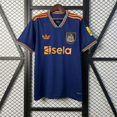 Camisa Newcastle 2025/26 Away – A elegância azul dos Magpies