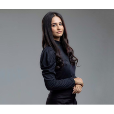 Dra. Aline Viana Santiago - NUTRICIONISTA