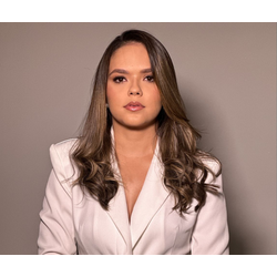 Dra. Ana Karine de Araújo Leal - DENTISTA