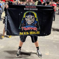 Bandeira Bodebrown Aces High Trooper