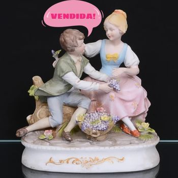 Graciosa Figura de casal em biscuit