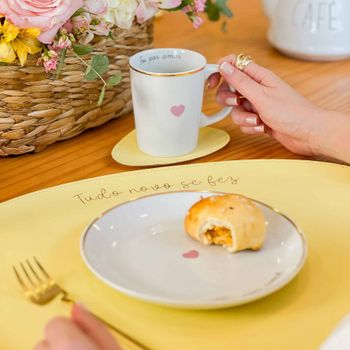 Kit 4 Canecas + 4 Pratos de Sobremesa - Coleção Foi Por Amor