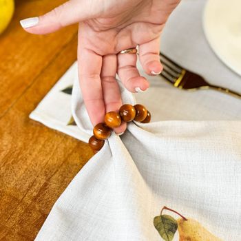 Porta Guardanapo de Bolas em Madeira - Coleção Peras