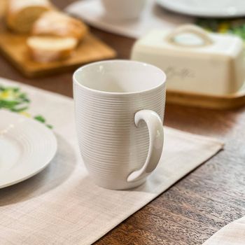 Caneca Branca de Porcelana Lines - 400ml