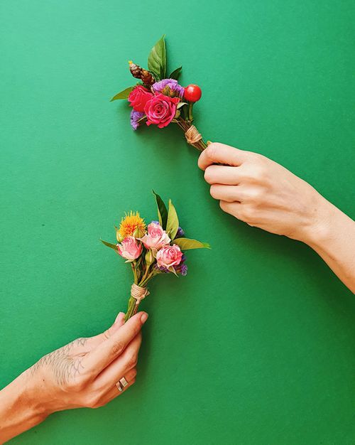 Duas Lapelas de Casamento