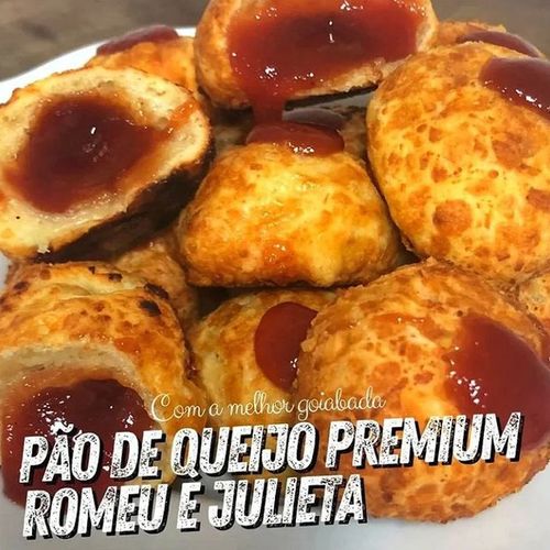 Pão de Queijo  Romeu e Julieta 