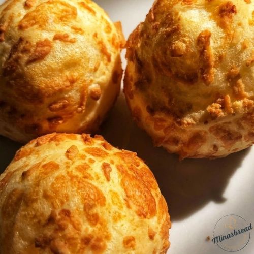 Pão de Queijo com Parmesão