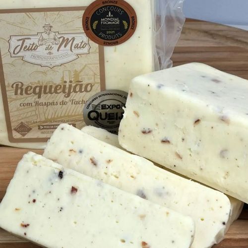 Requeijão Caipira com Raspas do Tacho