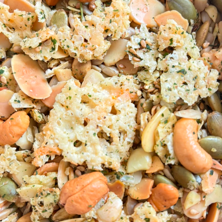 Granola Salgada com Crispy de Parmeão de Búfula Peel - 200g — imagem 4