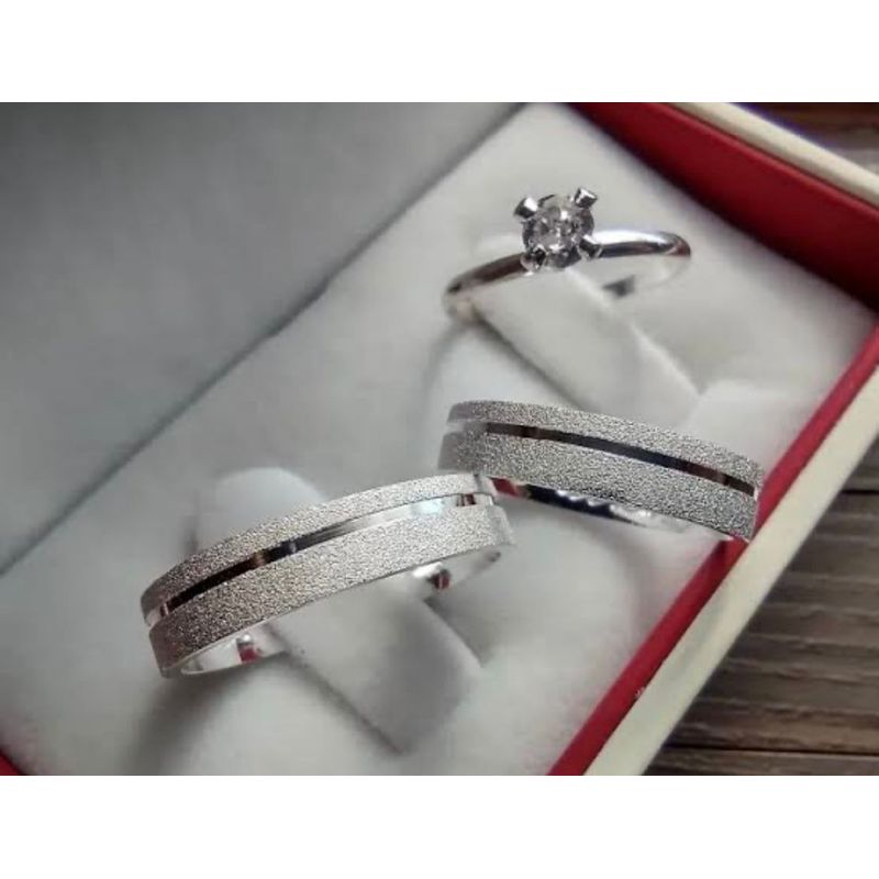 Par de Alianças 4mm Quadrada Diamantada Com Cava Superior Prata