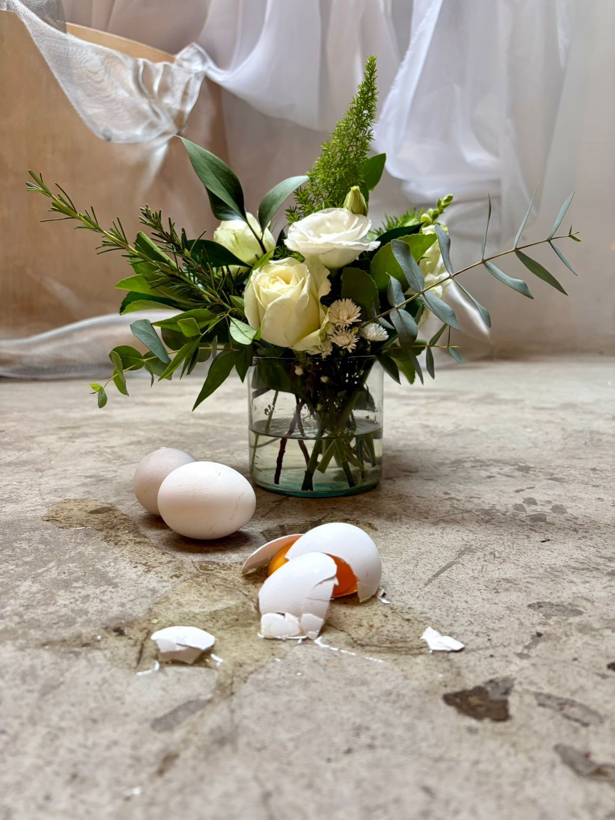 Arranjo de Mesa “Não Pise em Ovos Nesta Páscoa”