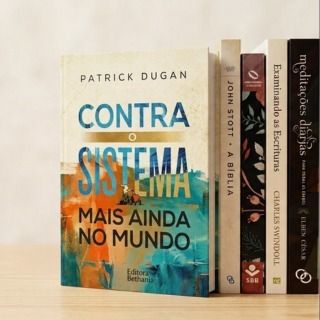 Caixa de assinatura com livros