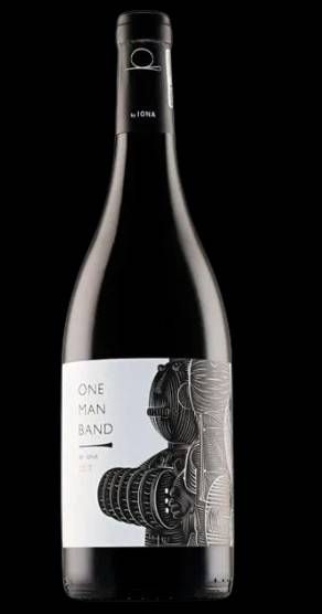 V AS IONA, ONE MAN BAND RED 2017