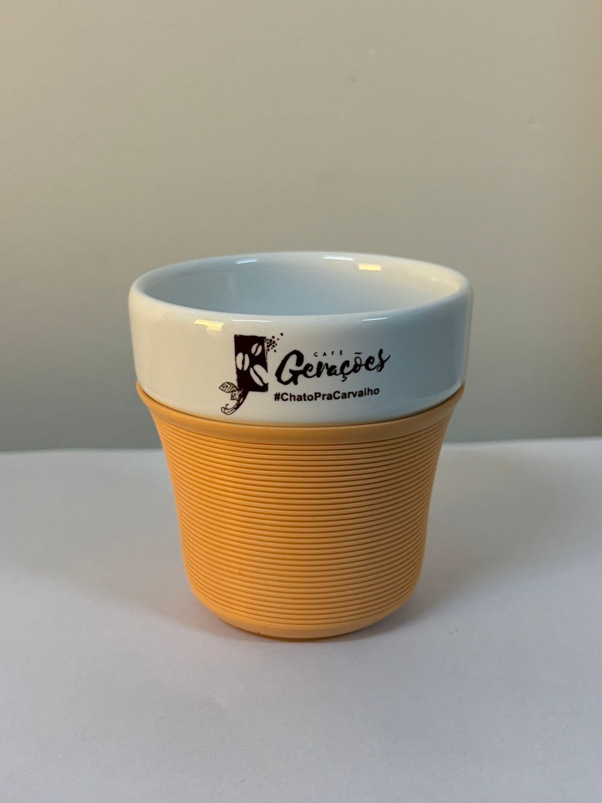 Coffee Cup com luva laranja