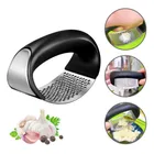 Espremedor Amassador de Alho e Triturador Manual Em Inox