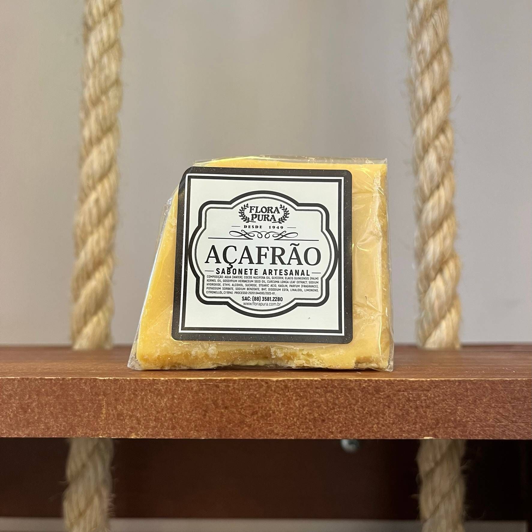 SABONETE ARTESANAL DE ACAFRAO 1000G FLORA PURA