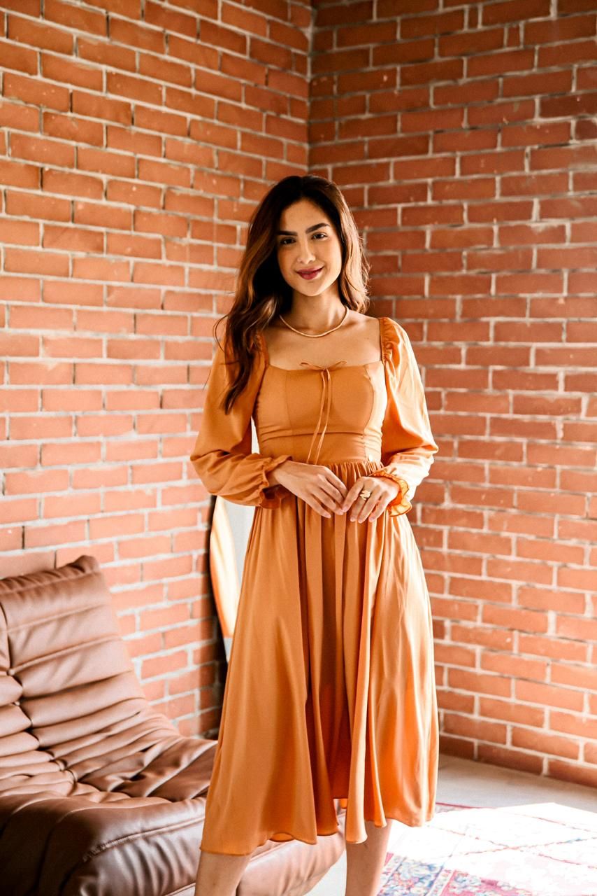 Vestido Helena nude escuro