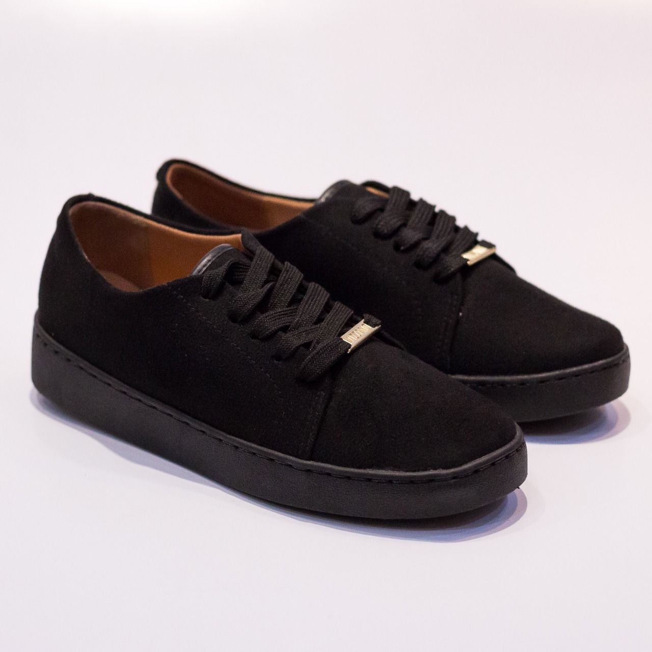 tenis vizzano camurça preto