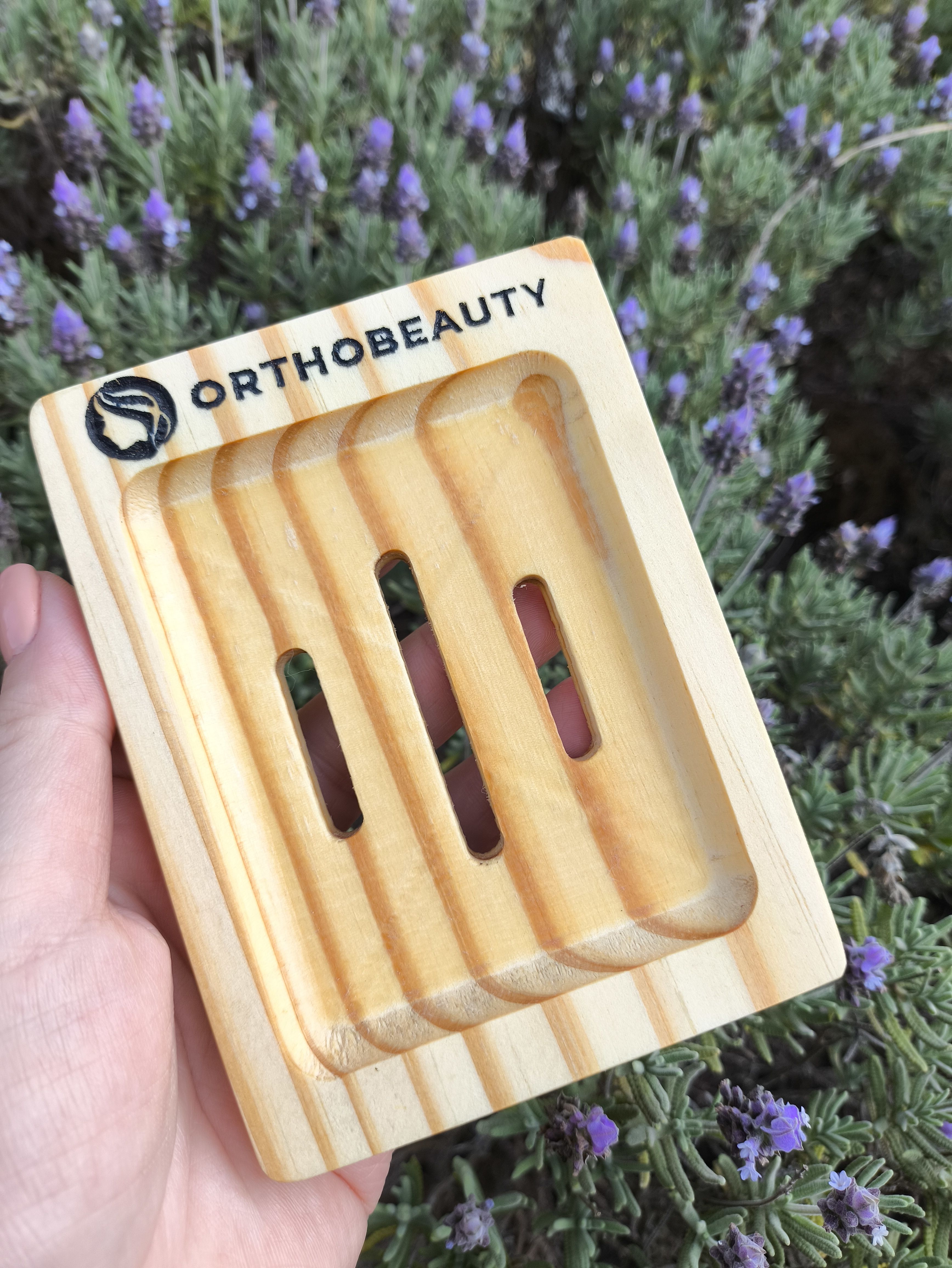 Saboneteira em madeira