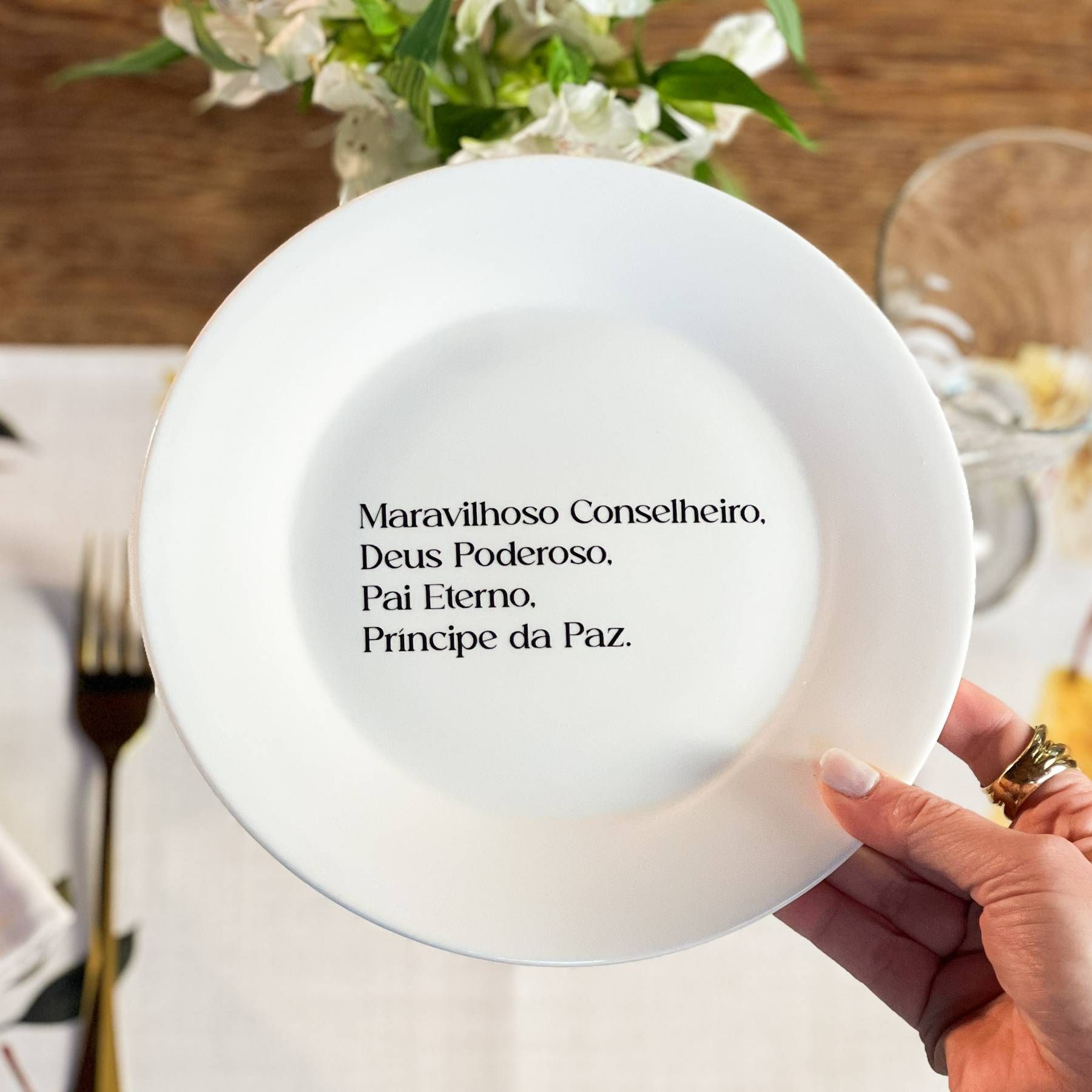 Prato de Sobremesa com Frase "Maravilhoso, conselheiro..."