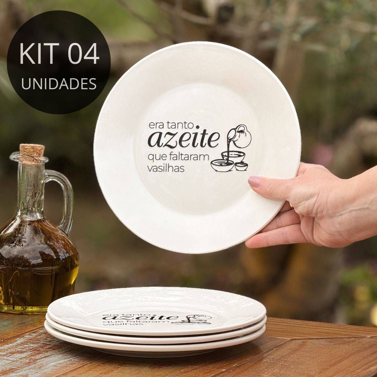Kit 4 Pratos de Sobremesa Frase “Era tanto azeite que faltaram vasilhas”
