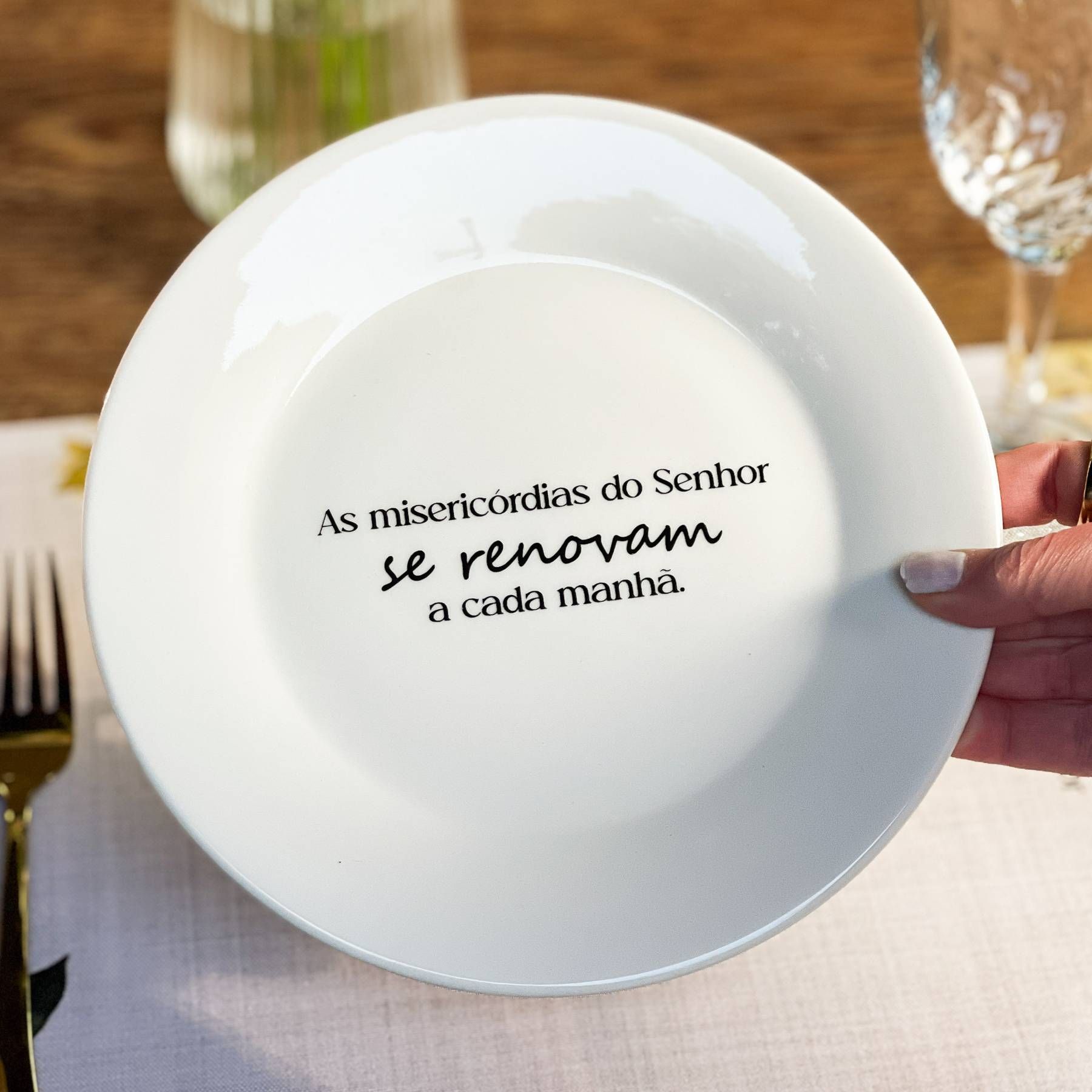 Prato de Sobremesa com Frase "As misericórdias do Senhor..."