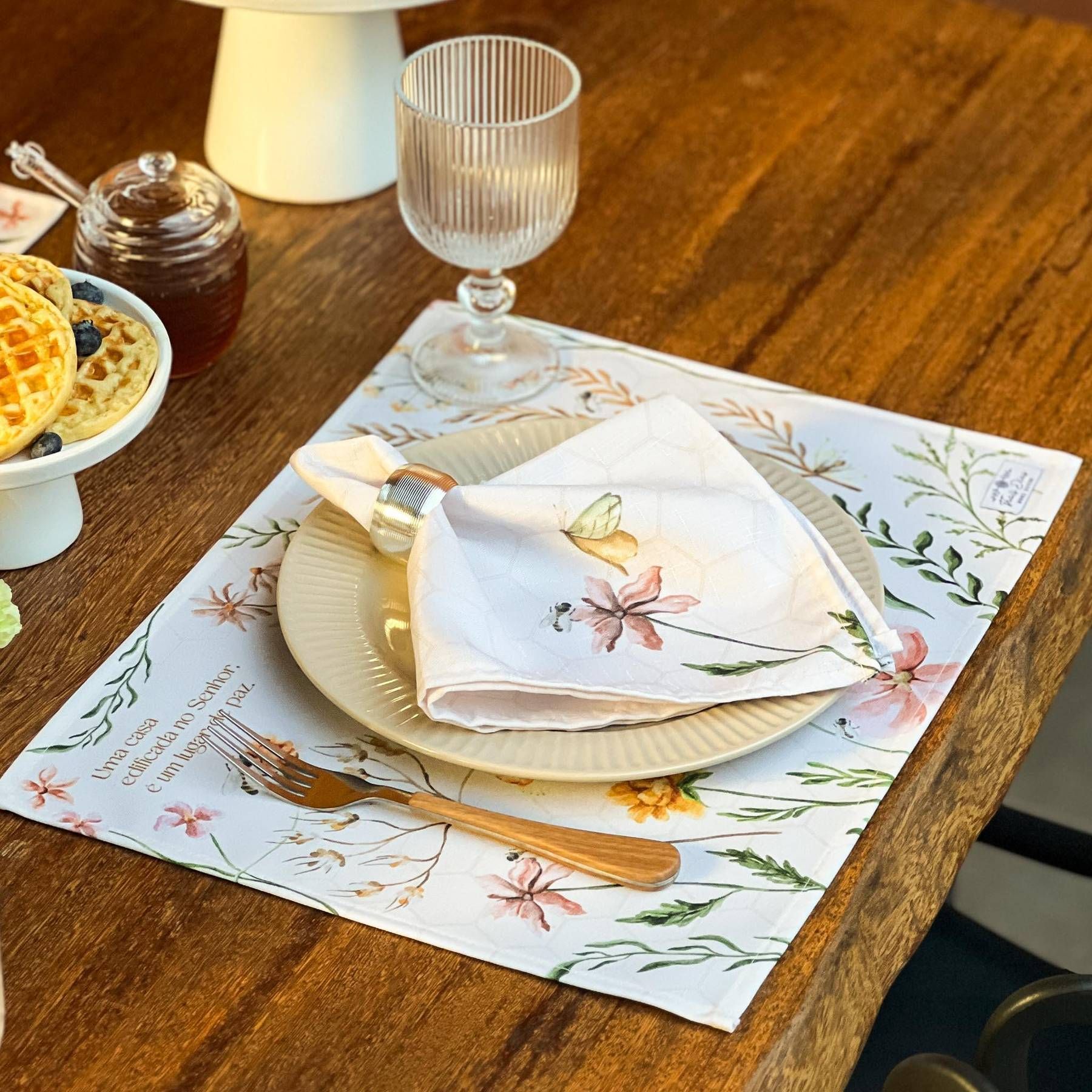 Americano Impermeável Bee