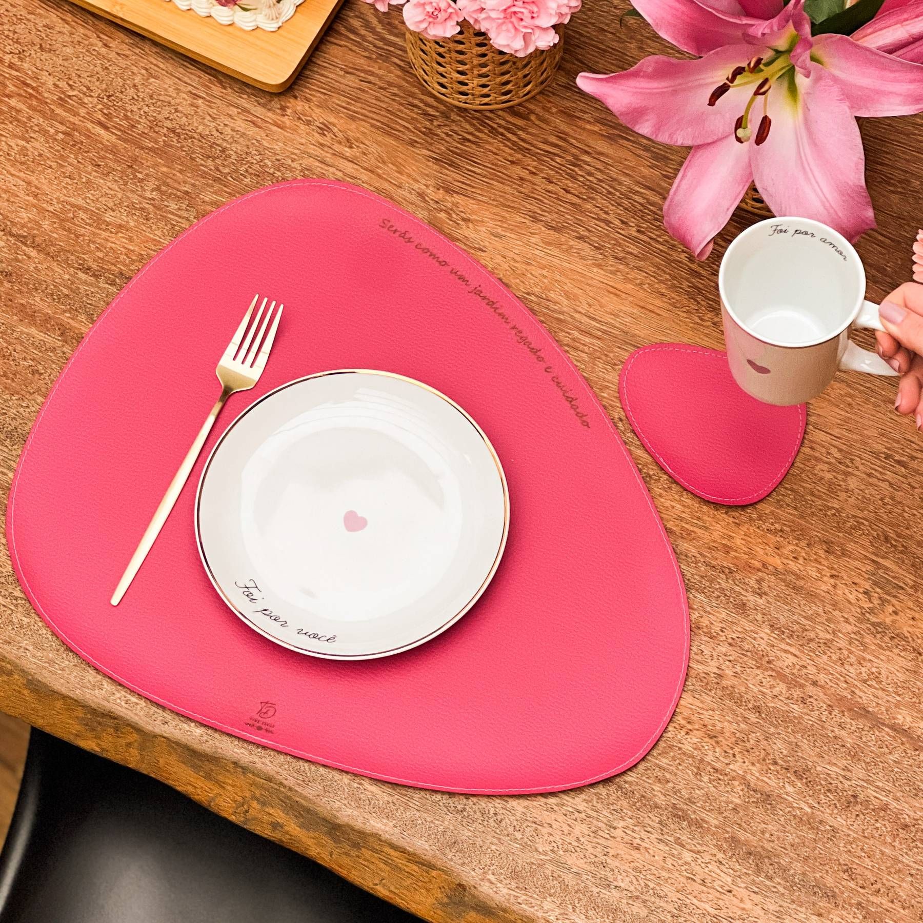 Americanos e Porta Copos Couro Ecológico - Jardim Regado