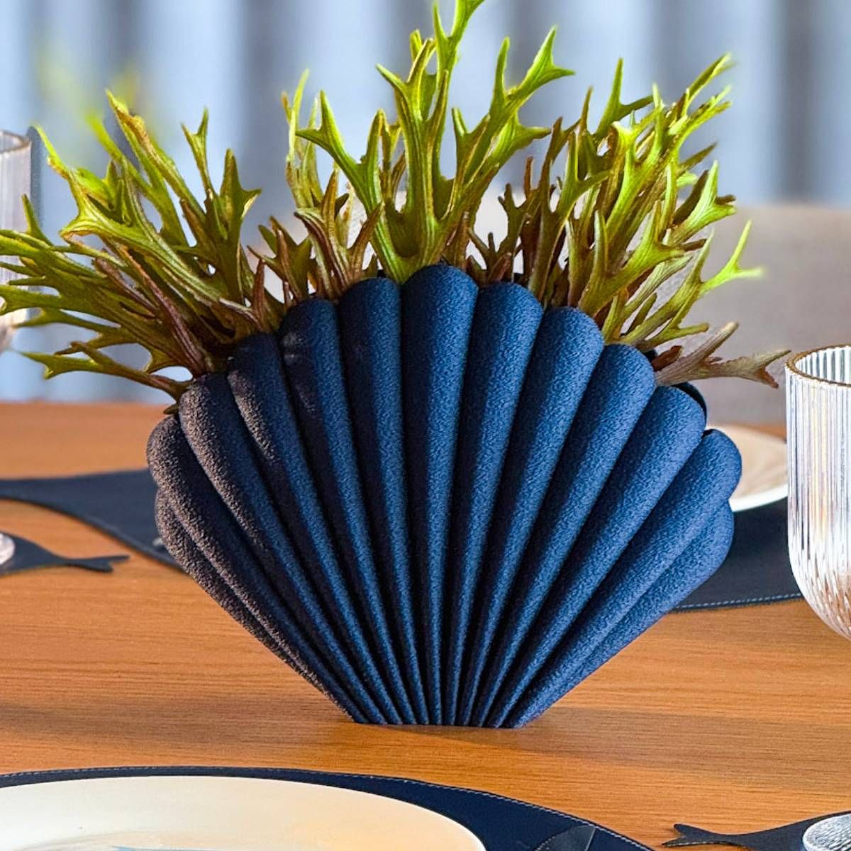 Vaso em Formato de Concha Azul Marinho - Coleção Peixes