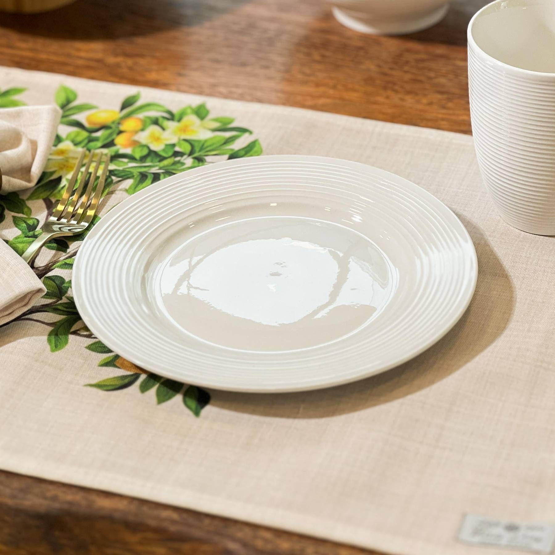 Prato de Sobremesa Branco de Porcelana Lines