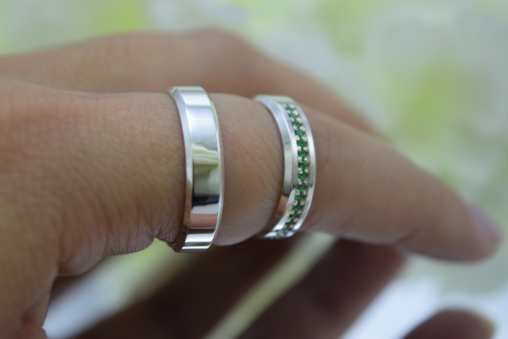 Par de Alianças Esmeralda