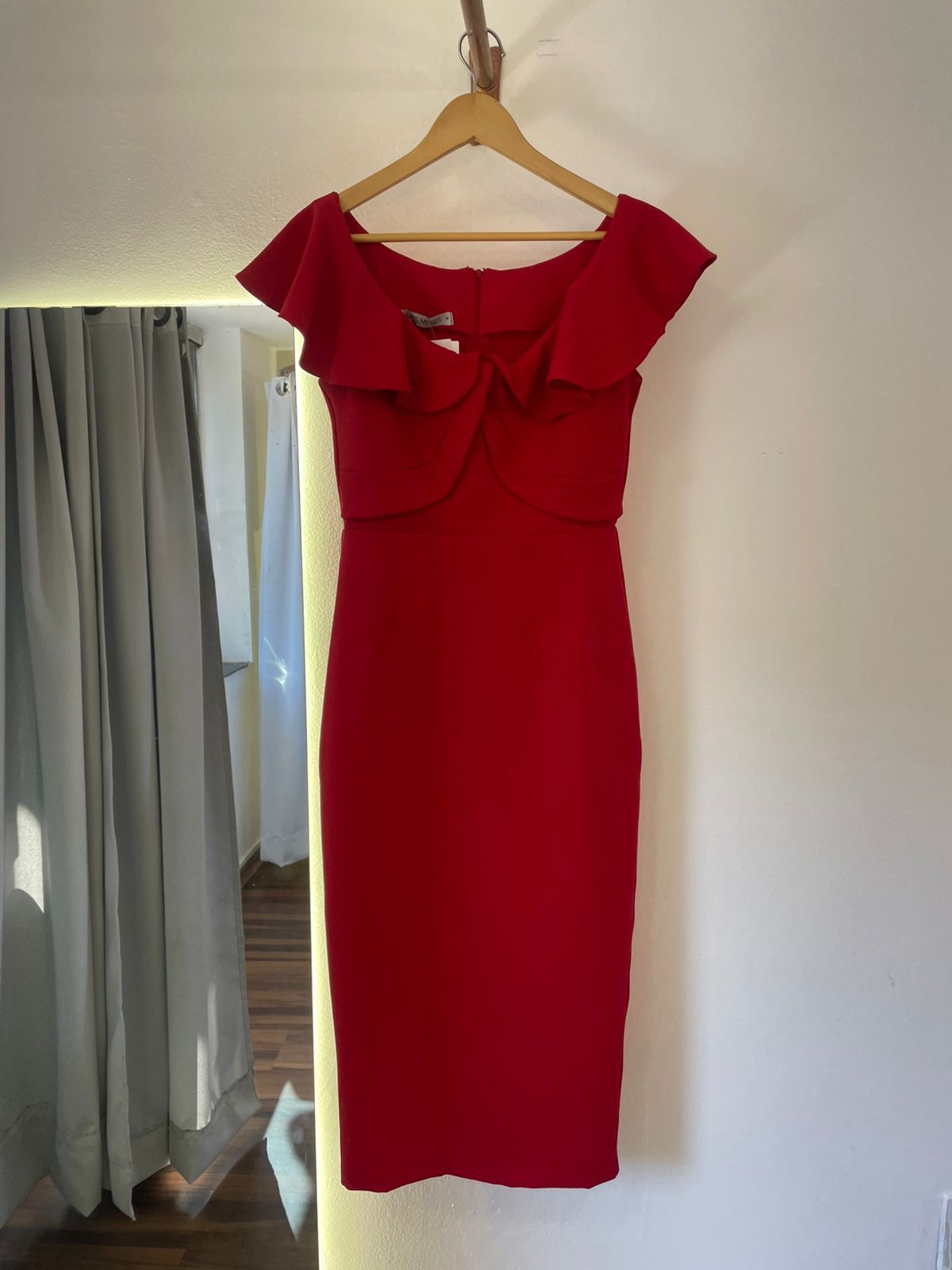 Vestido Md C/Babado Gola Vermelho