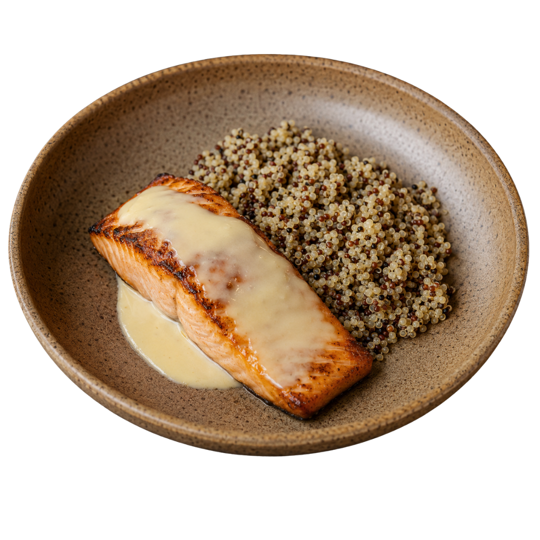 Salmão grelhado com quinoas e molho de capim-santo