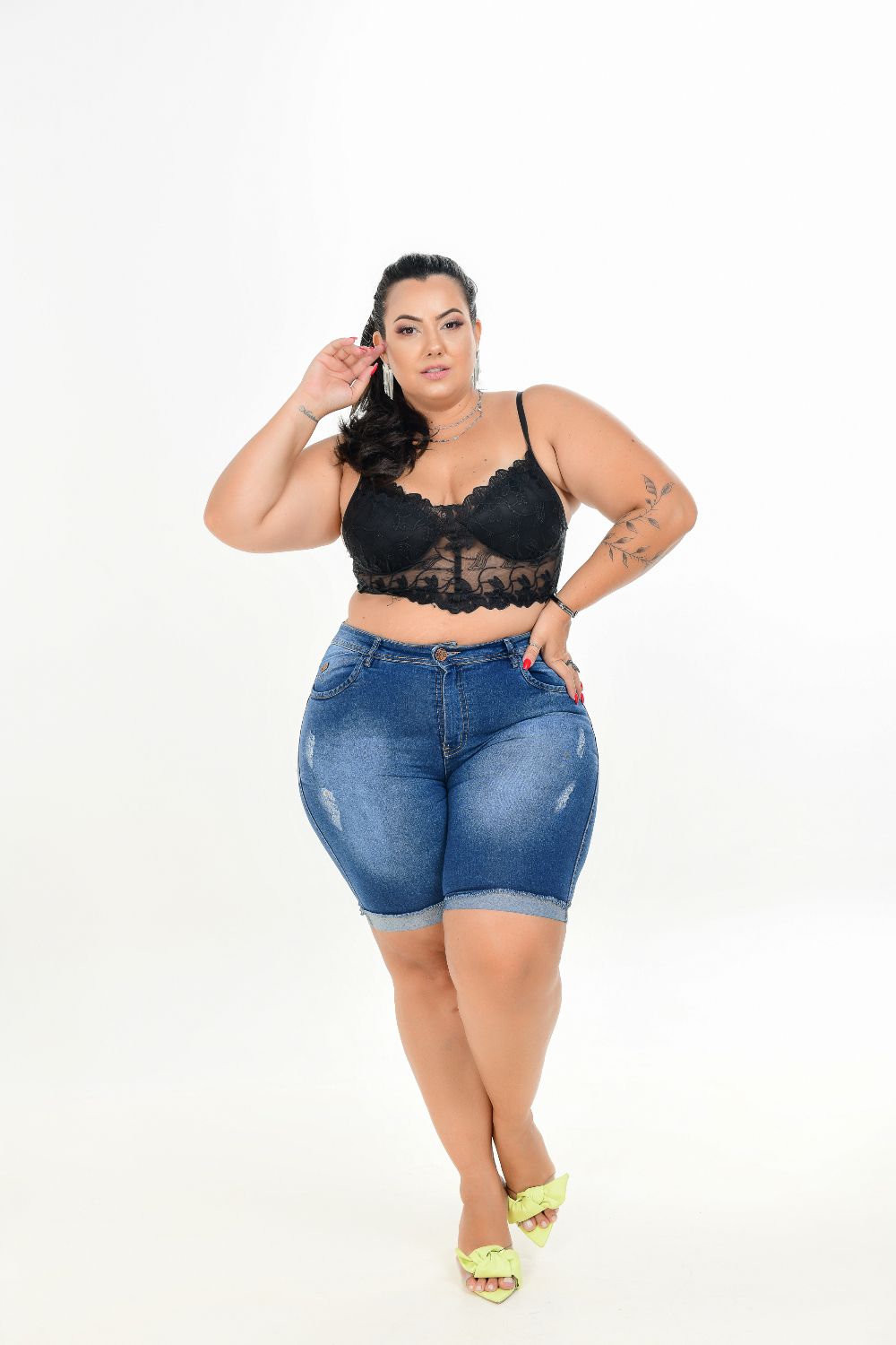 Bermuda Feminina Jeans Plus Size Cintura Alta Com Lycra