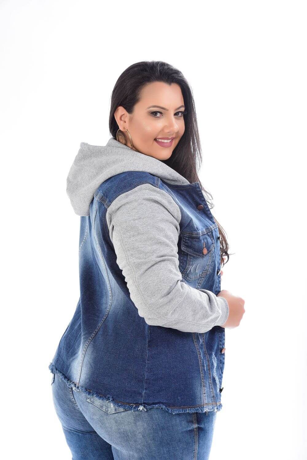 Jaqueta Jeans Feminina Plus Size Com Manga De Moletom