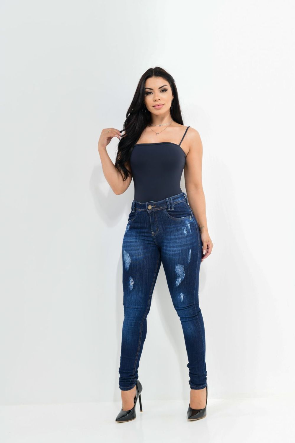 Calça Feminina Jeans Skinny Detalhe Puído Frontal