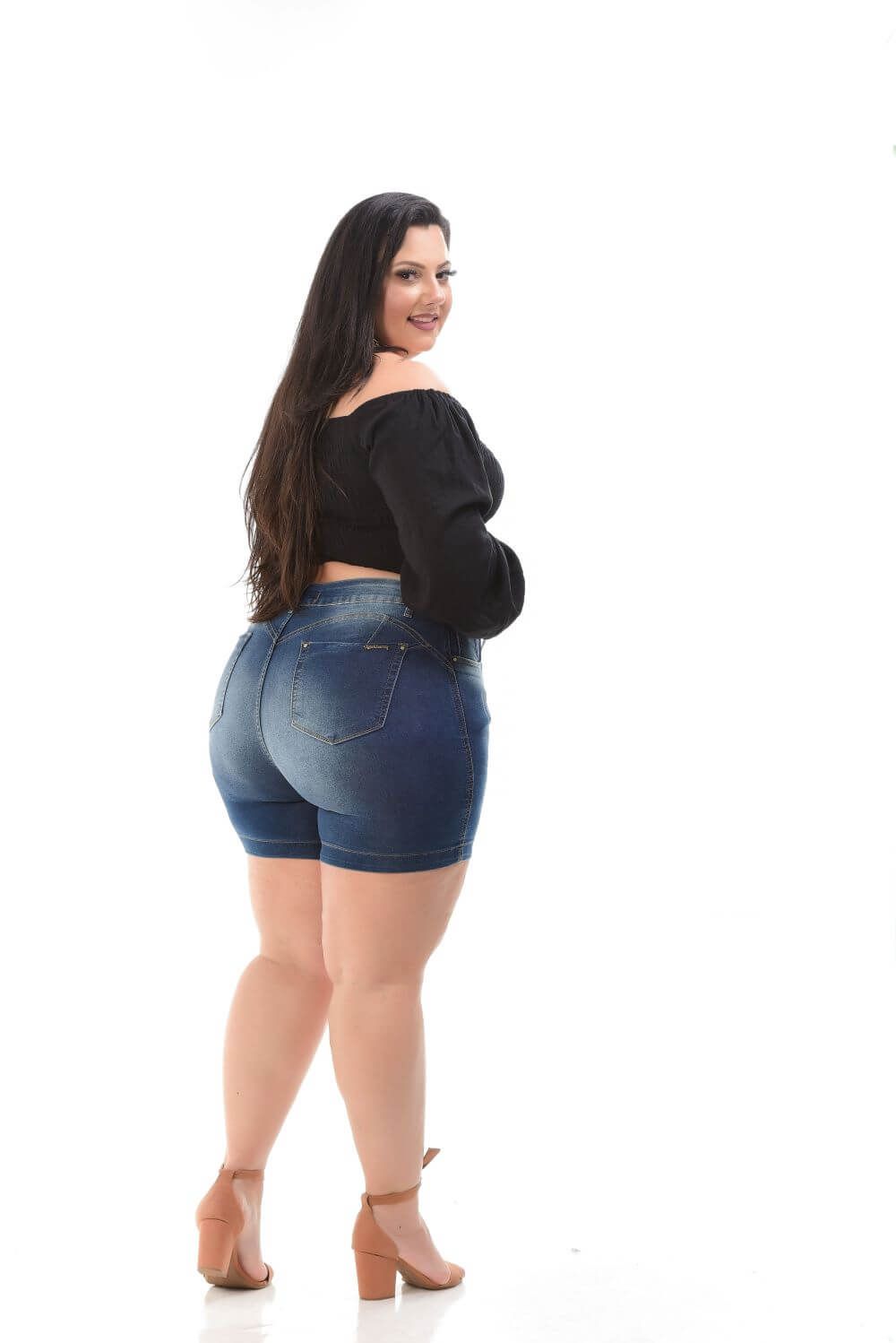 Shorts Feminino Jeans Meia Coxa Plus Size Cintura Média Com Cinta Modeladora Xtracharmy